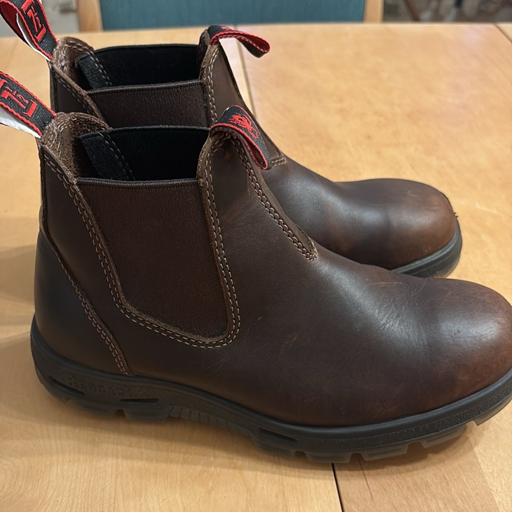Men’s Redback Great Barrier Brown Leather Pull-On Work Boots. Size 8.5 US